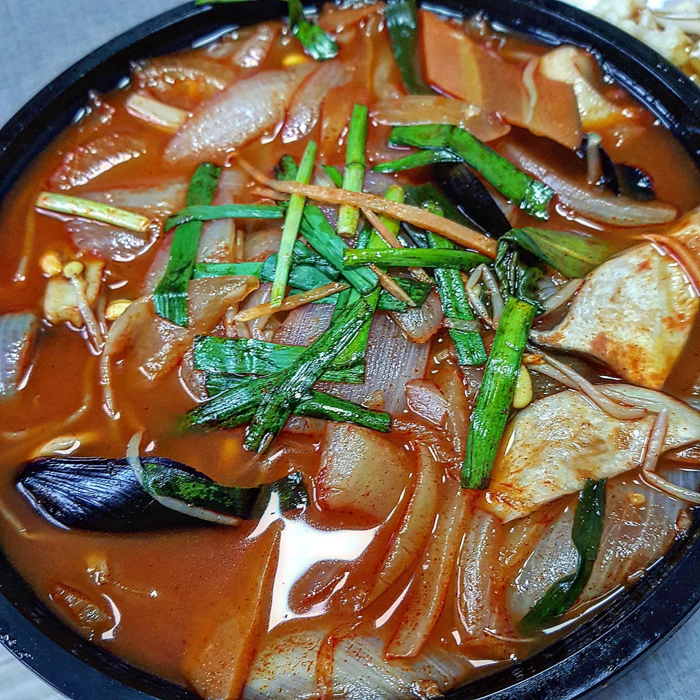 가끔 먹는 짬뽕이 그렇게 마싯더라🤗
탕슉은 반반으로‼