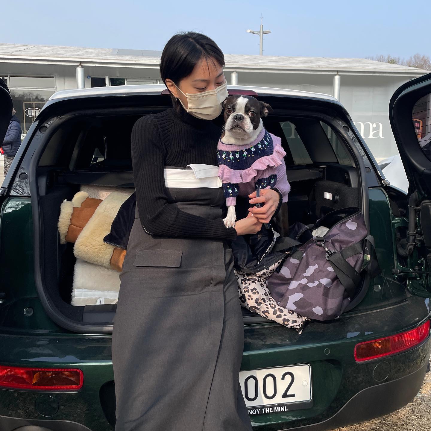 애기랑 호텔더일마 산책 하구,
누워서 스파이더맨 보러 샤롯데😇

많이 춥지 않은날 야외는 애견동반 된다길래 방문했더니 동계는 야외 운영 안한뎅🥲