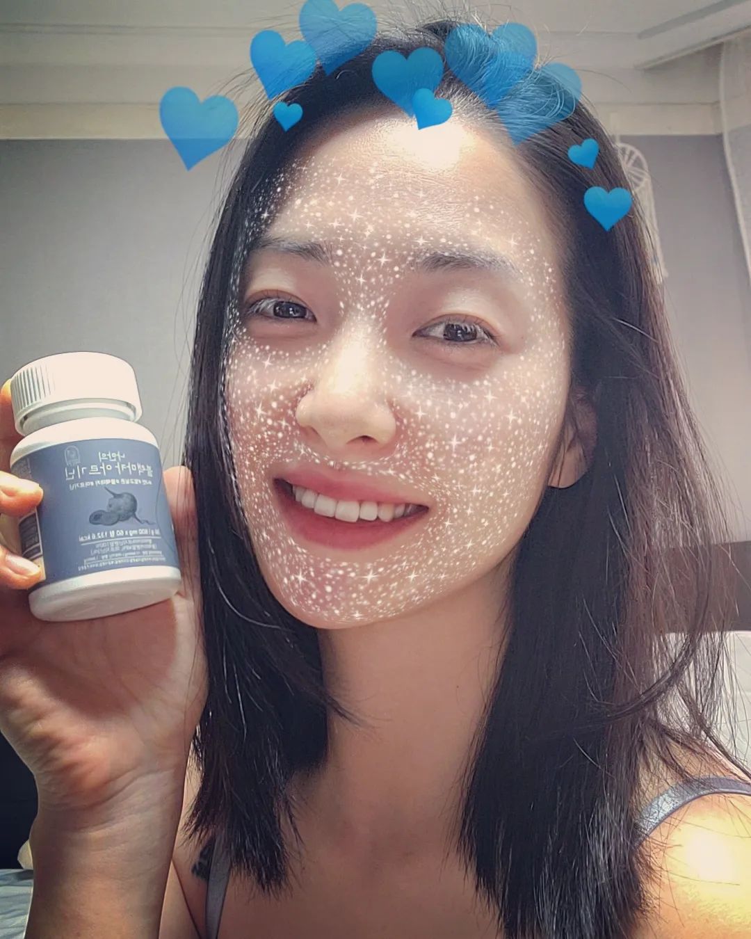 I ❤JEJU’s Instagram profile post: “무기력함으로 집에만 박혀잇는 #집순이 #집돌이 🖐🏻 블랙마카, 아르기닌 , 토마토 , 양배추 ,부추 ,마늘 , 오미자 ,복분자가 들어있어 남녀 모두에게 조타구~
