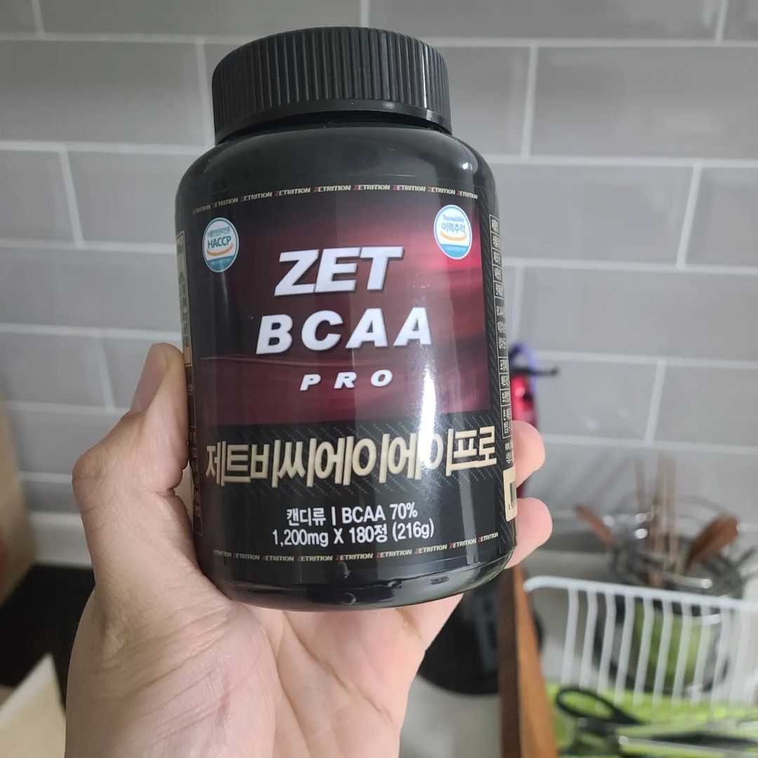 Hyun Do Lee on Instagram: “운동할때 필요한 BCAA는 근육구성성분중 약35%정도 차지하며 근육에서 바로 흡수가 장점인 필수아미노산이다. 오늘 턱걸이 와드엔 필수여서 바로 흡입하고 와드투입 제