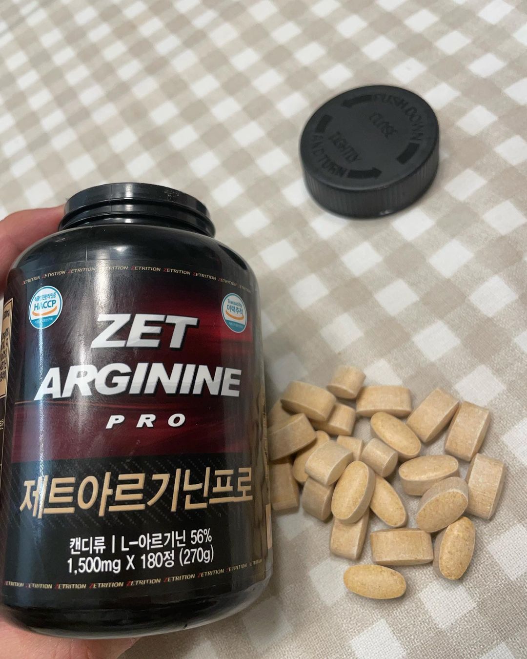 찐쿤 on Instagram: “#협찬 요즘 헬스에 한참인 와중에 아르기닌 협찬 개굿👍 -아르기닌? 단백질 합성에 꼭 필요한 성분이자, 다양한 항체 및 호르몬을 생성해주는 성분. 프리미엄유
