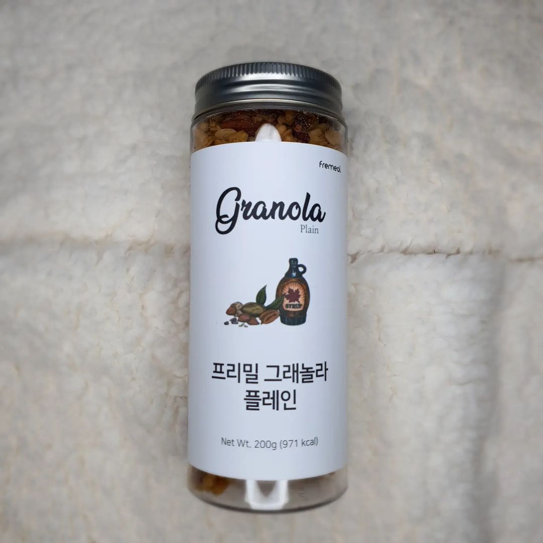 효효꼬 on Instagram: “_ 프리밀 그래놀라 플레인 🙊요즘 코시국이 되면서 다이어트 중이다보니 저녁식단을 하는중인데 굶을 순 없어 간편한 식단을 하고 있어요 🌾요거트+그래놀라 🌾근데