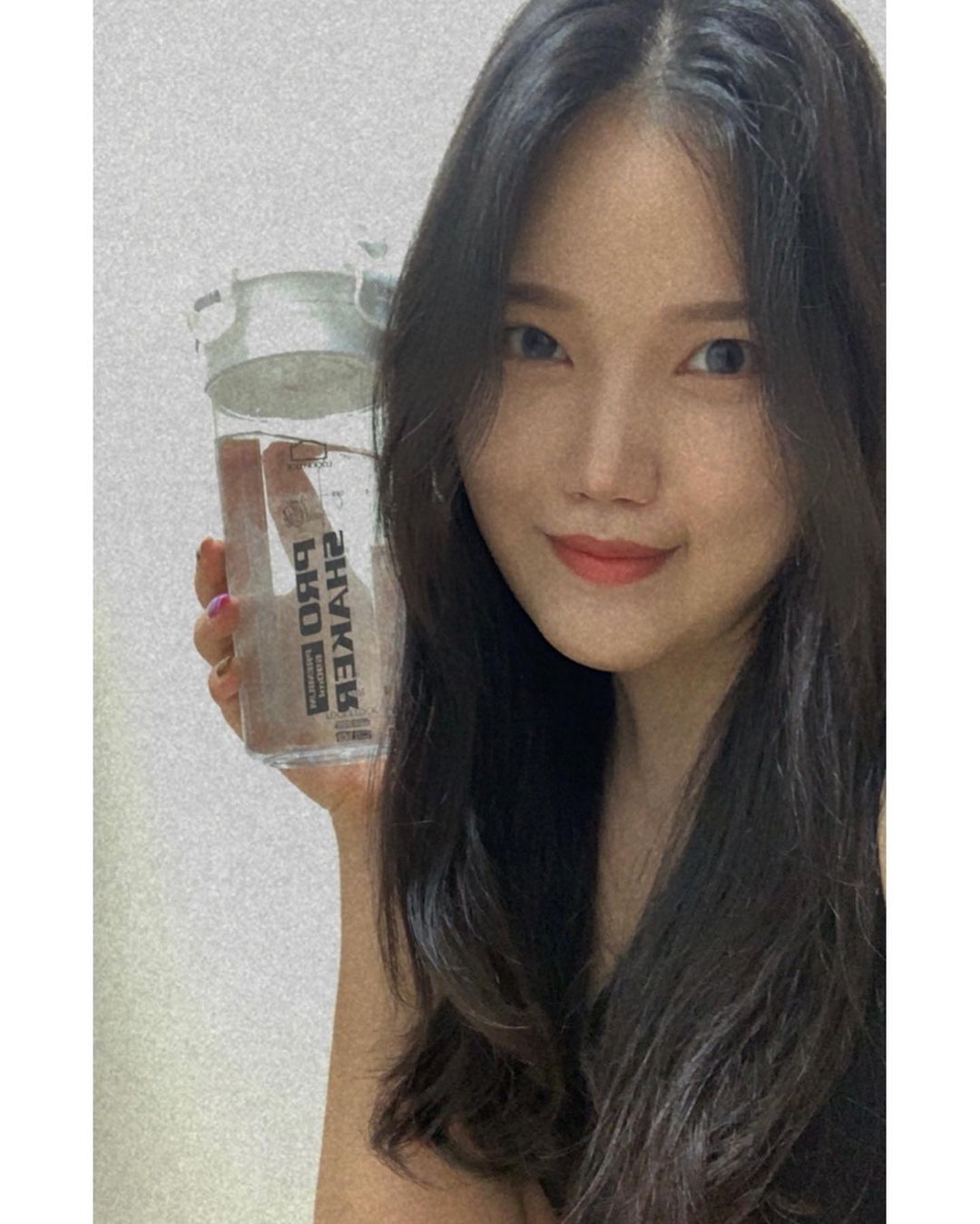 Jisoo Park’s Instagram profile post: “#협찬 요즘 계속 애용하는 락앤락 프로쉐이커✨ 가장 좋았던 점이 잘 섞일 수 있는 믹서가 있다는 것 !!! 덕분에 덩어리 지는 것 없이 잘 섞여서 아쥬 아쥬 좋