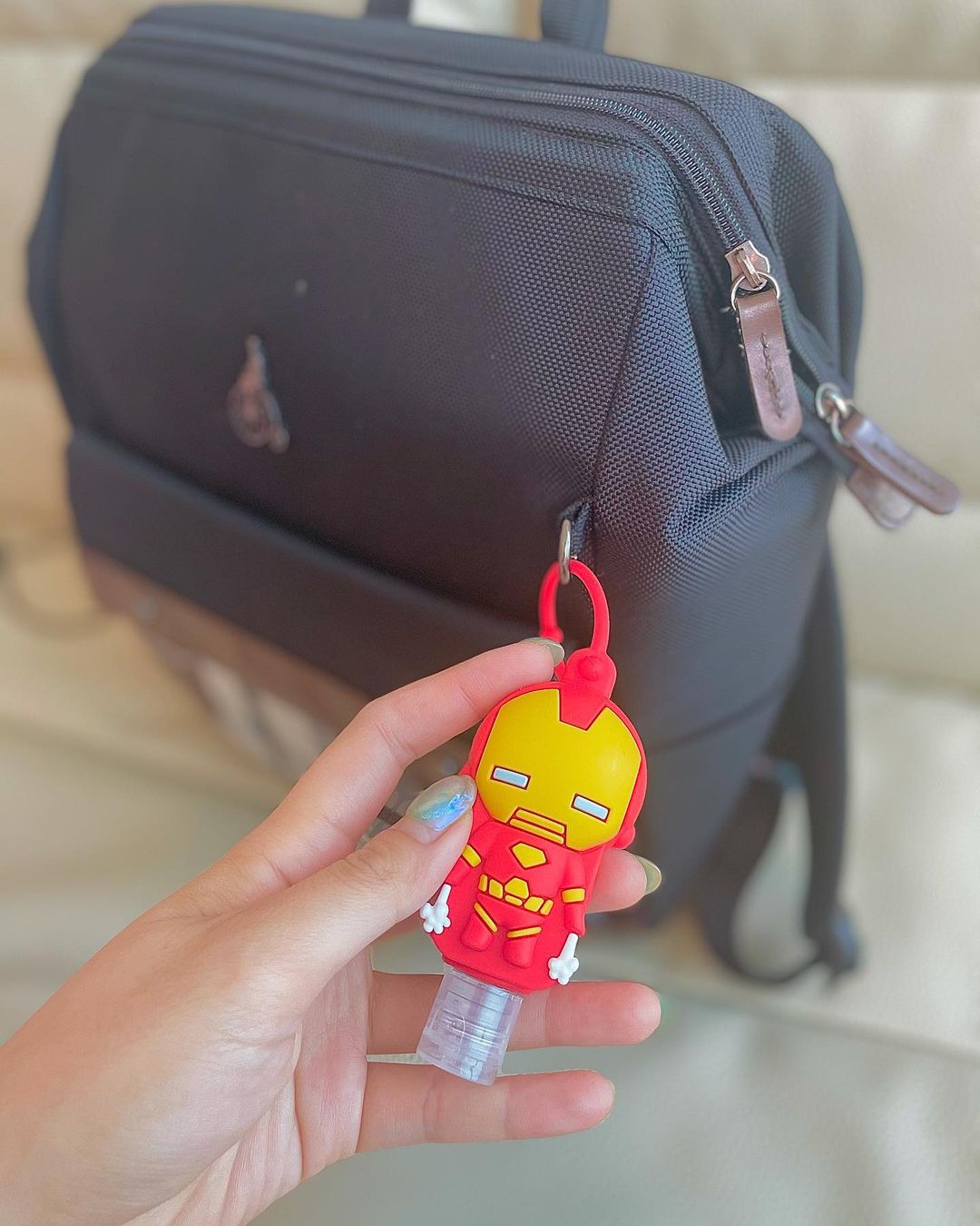 ✨ʜᴀᴘᴘʏ ᴇɴᴅɪɴɢ ɪs ᴍɪɴᴇ . :-✨ on Instagram: “#제품협찬 코시국 필수템인 손소독제‼️ 트렌디하게 가방고리로 달고 다니기 😄 가방에 아이언맨 손소독제 달아주니 혼자서도 잘챙