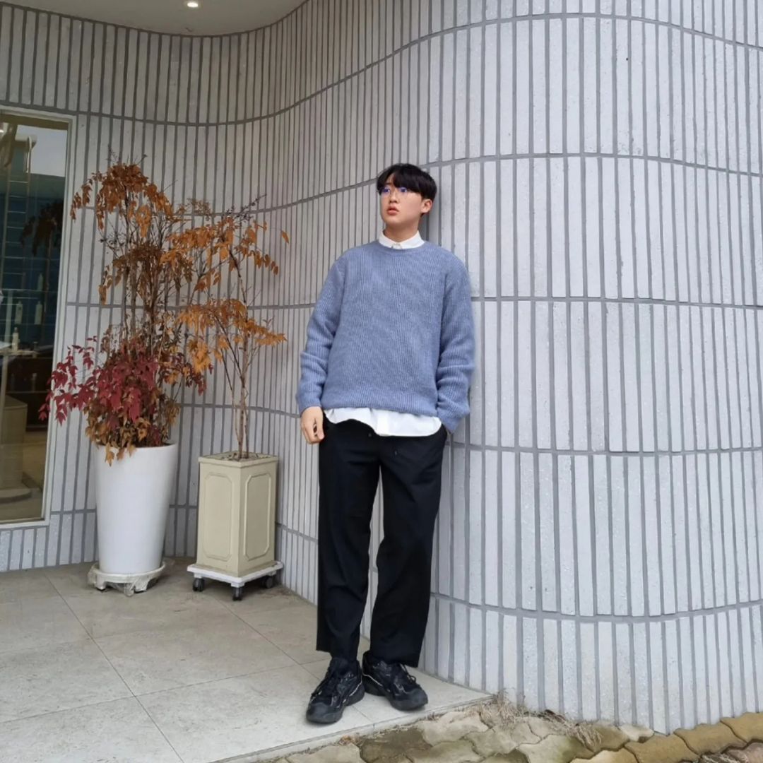 민준(Minjun)’s Instagram post: “#협찬 #S7ILUVU #에스세븐일루부 쓴듯 안쓴듯 엄청 가볍고 예쁜 안경 에스세븐일루부 자사몰에서 15% 할인된 가격으로 구매 가능합니다!! @s7iluvu 에서 써지컬스틸 Ai