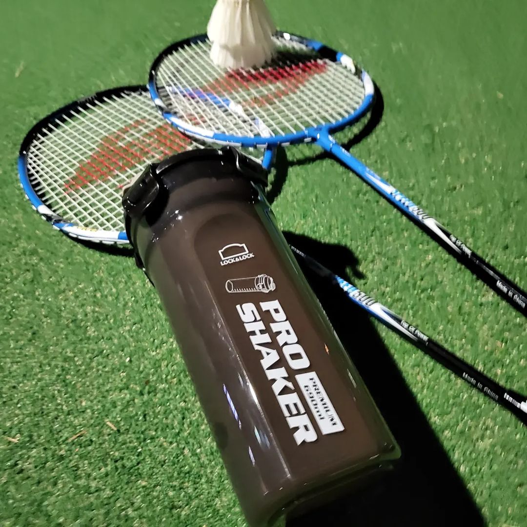 hippo on Instagram: “#20220224 #오운완 #협찬 #프로쉐이커 오늘 배드민턴 한줄요약 : 공줍기 백만번🎾 오늘 동생이 집에 놀러왔어여❤ 같이 헬스가자 할까 했지만 저녁 먹으니까 9시여서 간단하