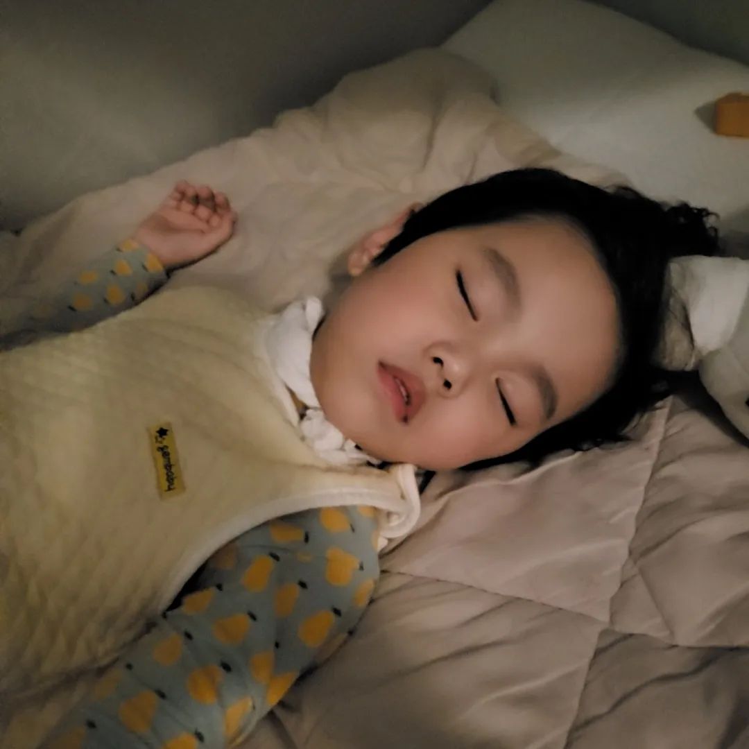 뭐니뭐니해도 잘때가 제일 이쁜것💛💛💛
