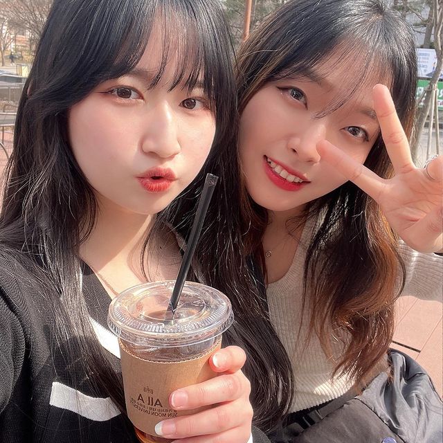  “다이어트 중 효소는 필수‼️ 초코 효소는 처음인데 이거 그냥 초콜렛 아닌가효,,,?😧 내면의 아름다움과 건강한 이너뷰티를 추구하는 eoe 브랜드 이너자임 포뮬러는 역가수치가 높아서 분해 능력도 활발하고, 식물성 유산균인 메타바이오틱스가 함유되어 있어서…”