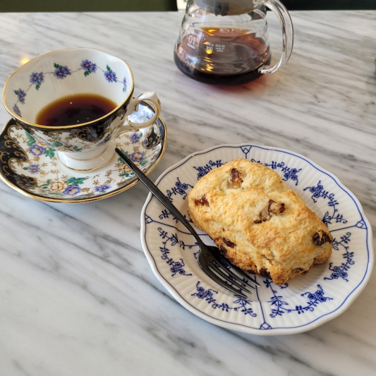 Cafe. 수원 영통 경희대 카페.핸드드립,바닐라빈라떼 & 스콘 맛집 앙코르보아(메뉴)