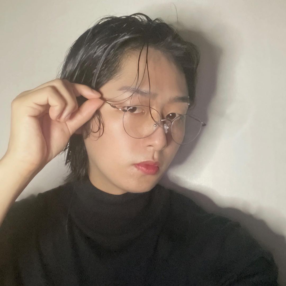 김강인 on Instagram: “⠀ 장님컷 남발로 나빠진 나의 눈에 @S7ILUVU 에서 보내온 선물 그 이름은 S7ILUVU(에스세븐일루부) A Line(에이라인) 에어핏(Airfit) ⠀ 첫번째로 솜털같이 가벼운