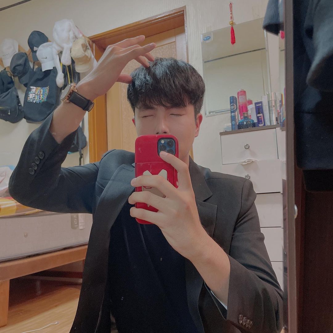 BJ 학생서씨(서은호) on Instagram: “#학생서씨 #이건내돈내산 #하이디모드 [HDM652 자체제작 모던 캐쥬얼 싱글 버튼 수트 세트