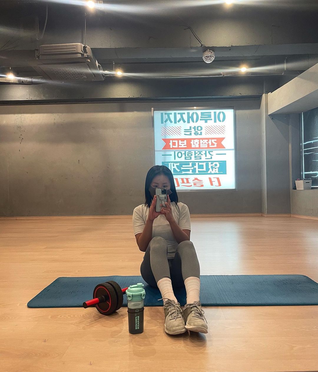 가영 Ga Young on Instagram: “#협찬 #락앤락 #락앤락쉐이크잇보틀 바로 사용해보고 올리는 글🤭 역시 안정성이 검증된 제품이라 바로 협찬을 받았다 그리고 #프로쉐이커 와 #락앤락 과 공