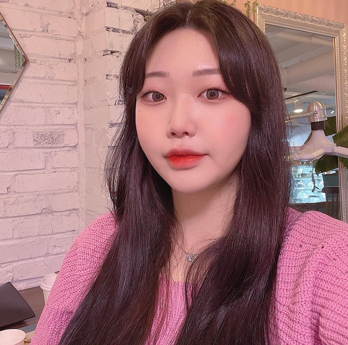 오랜만에 셀카가 어색해,,,⭐️