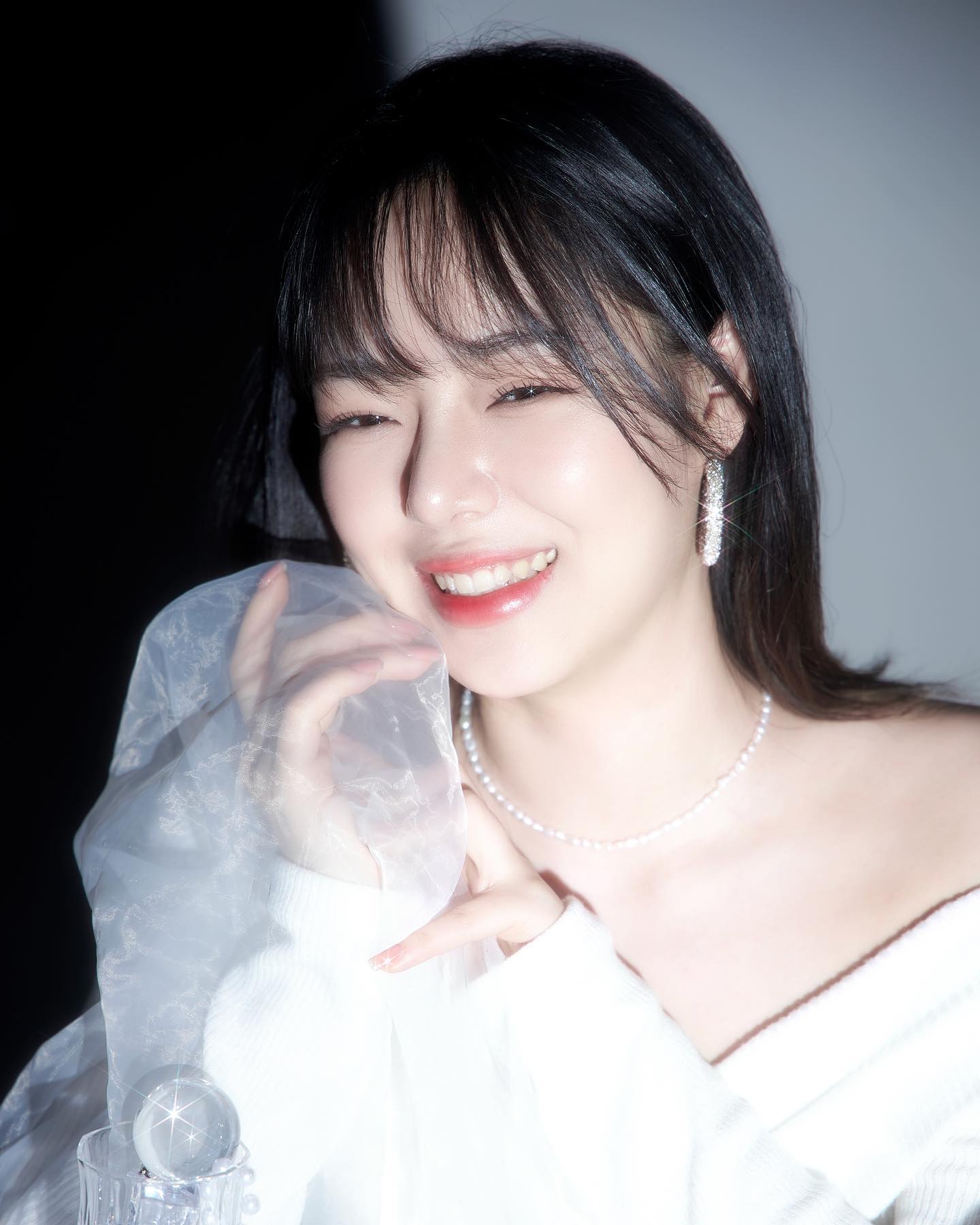 #프로필 찍었지 너무 예뿌지 미쳤지🫧
작가님 사랑해요..❣️