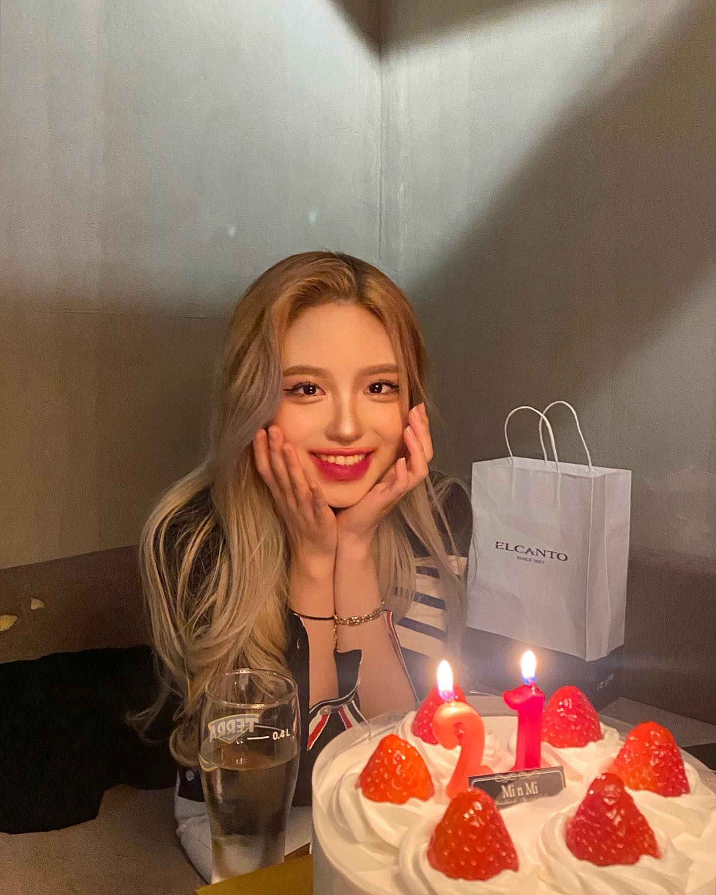 여자의 생일은 한달?