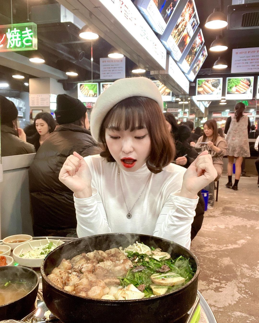 은후❄️ on Instagram: “#협찬 오늘은 존맛탱 신촌황소곱창 부천 중동점에 다녀왔어요🙈 곱창 진짜 세상에서 젤 좋아하는 음식인데 … 초대받아서 호다닥 달려갓어요😍 크리스마스에 너무