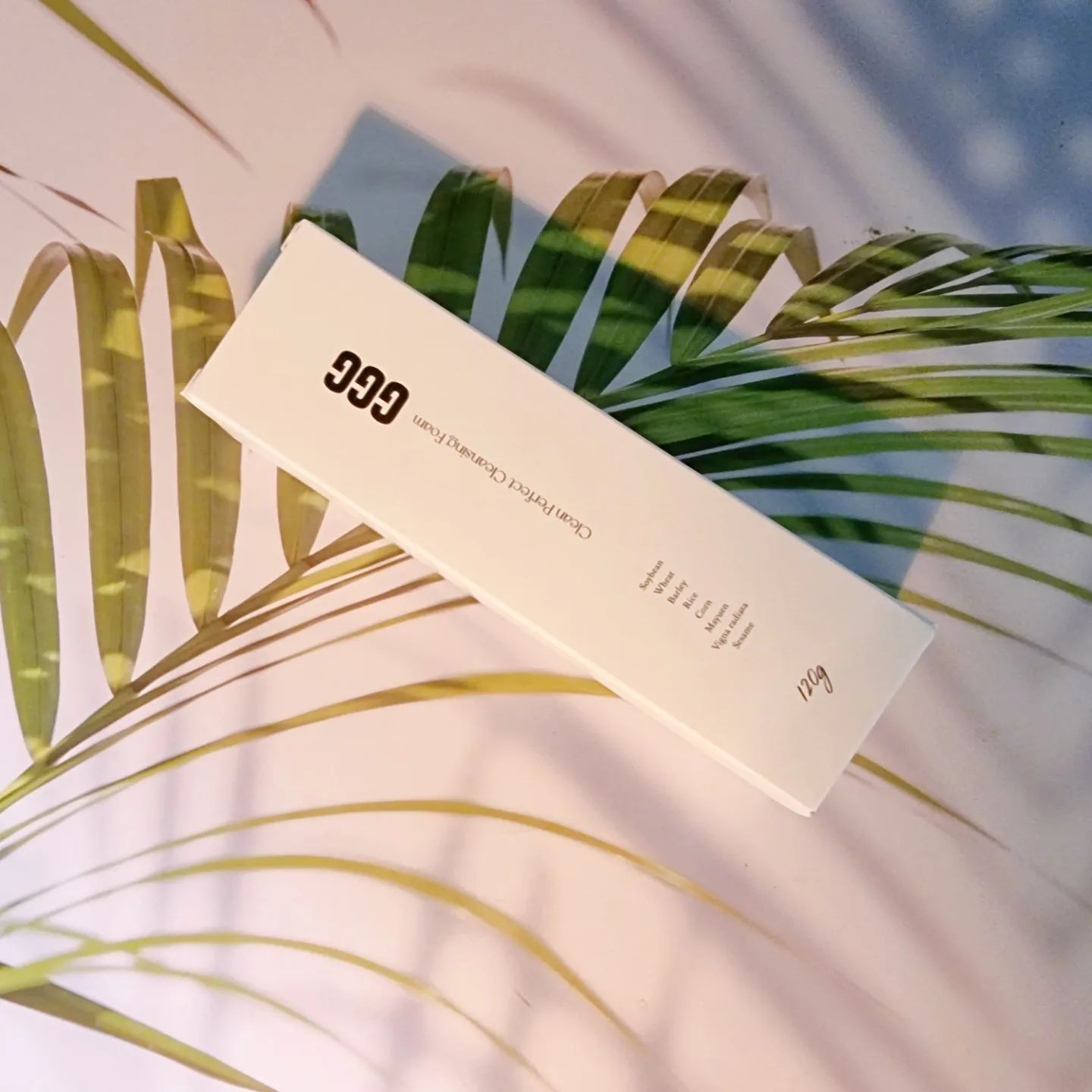 #할인구매 gggbeauty.official #GGG폼클렌징 #클렌징폼
모든 피부관리의 시작은 세수를 하는것부터 시작해야된다고 했습니다 !!
GGG클린 퍼펙트 클렌징폼은 풍부한 거품으로 세정력도 뛰어났고 세수만 했는데도 화장품을 쓴듯한 산뜻한 향기로 기분까지 좋아지는 경험을 했습니다!!
깨끗하게 씻고나니 피부결이 한층 더 좋아진것 같아요!!
#폼클렌징 #세정력 #저자극클렌저 #피부진정 #거품클렌저 #거품클렌징 #얼굴세안 #신상품나왔을땐 #08L