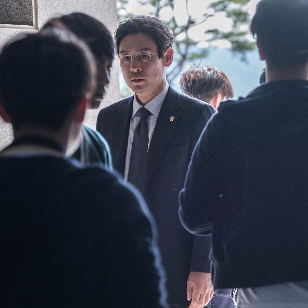 미세스봉봉 on Instagram: “#일상 드디어 보고왔어요. 보고나니 도가니도 생각나고 울화가 치밀어 올랐지만 현실에서 일어나는 이들이기에 이건 진짜 많은 사람들이 보면 좋겠어요 ;; #니부모