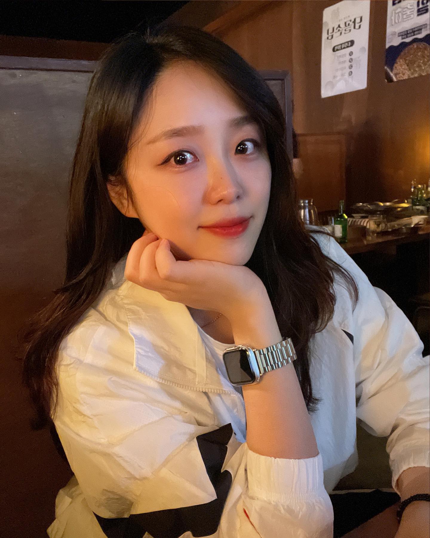 오랜만에 외출에 신난 아주미,,🤣
#더놀고싶은데이현이는걱정되고#두개의자아