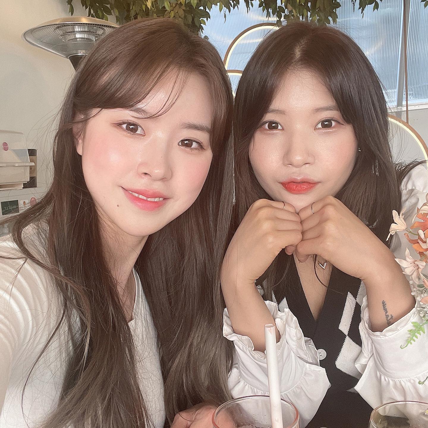 오랜만이구 넘 좋구 어쩌구 저쩌구 😘
