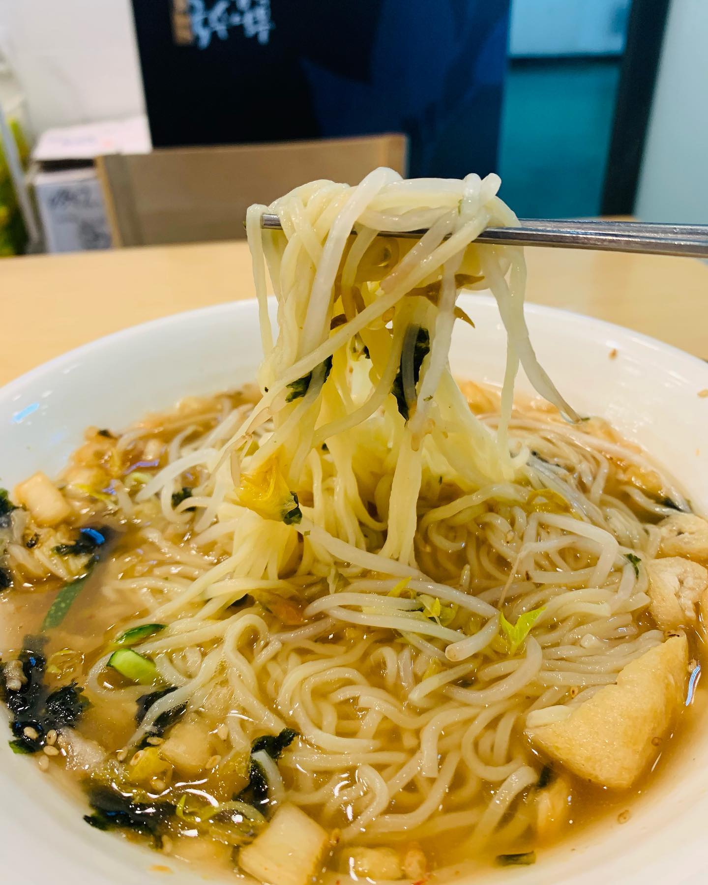 일년에 한두번 있을까말까한
용기내기
잘 없는 일이니 기록해놔야 함🤣

#혼밥#국수나무