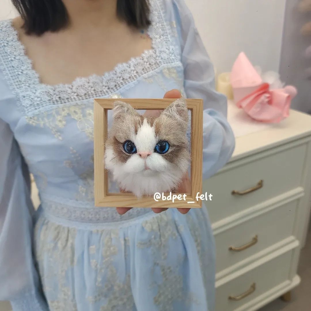 ▪️수강생작품▪️원데이클래스 ·͜·

렉돌 고양이🐱
평택에서 오신 미니액자 수강생작품입니다!
따로 고양이는 안키우시고 사진을 가져 오셨더라구요 :)
장모고양이 같은 경우에는 시간이 오래 걸리다보니깐 힘들긴하지만 이런저런 얘기하며 오랜만에 재밌는 시간이였습니다😆💕

═══•°• ⚠ •°•═══

➜  자격증반 수강생모집
➜  주문제작
➜  원데이클래스,취미반

문의 주세요ෆ‍