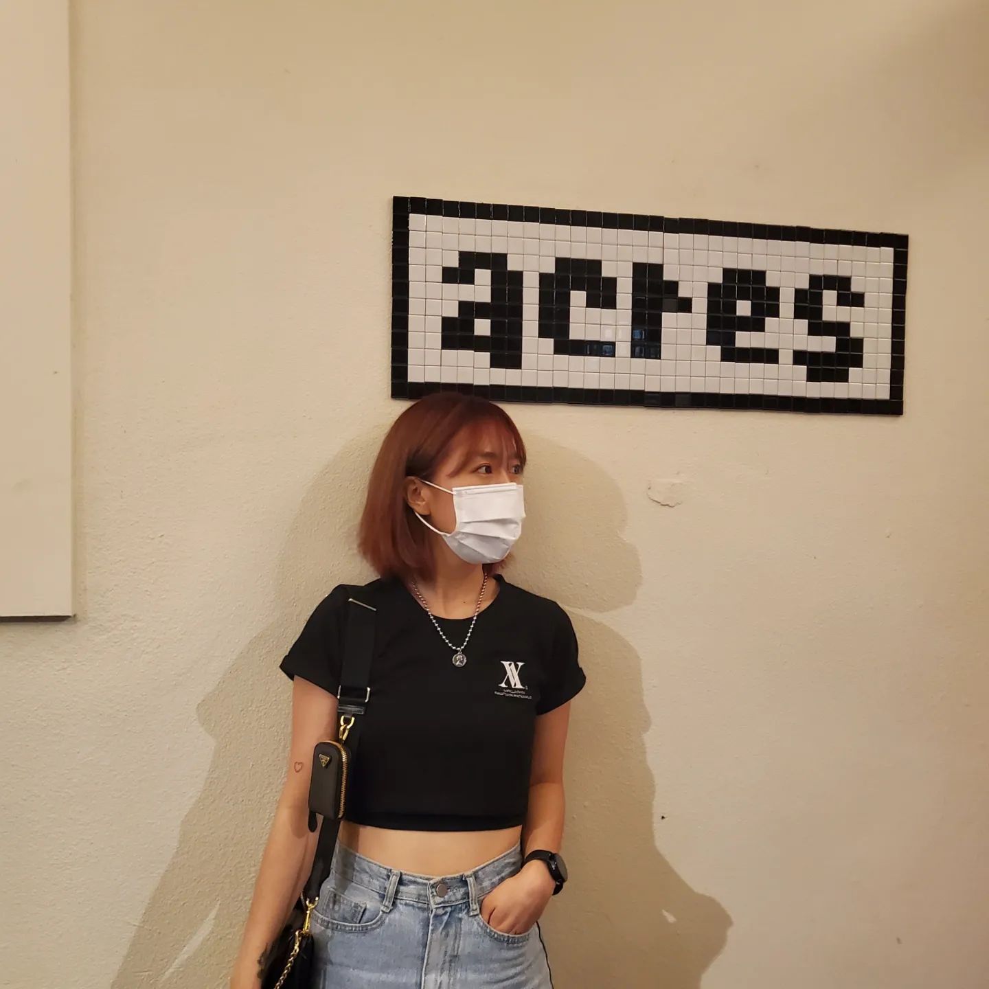 -
#협찬 #어반 #어반드레스 #avan #avandress 

내스타일 크롭티🖤

avan.dress