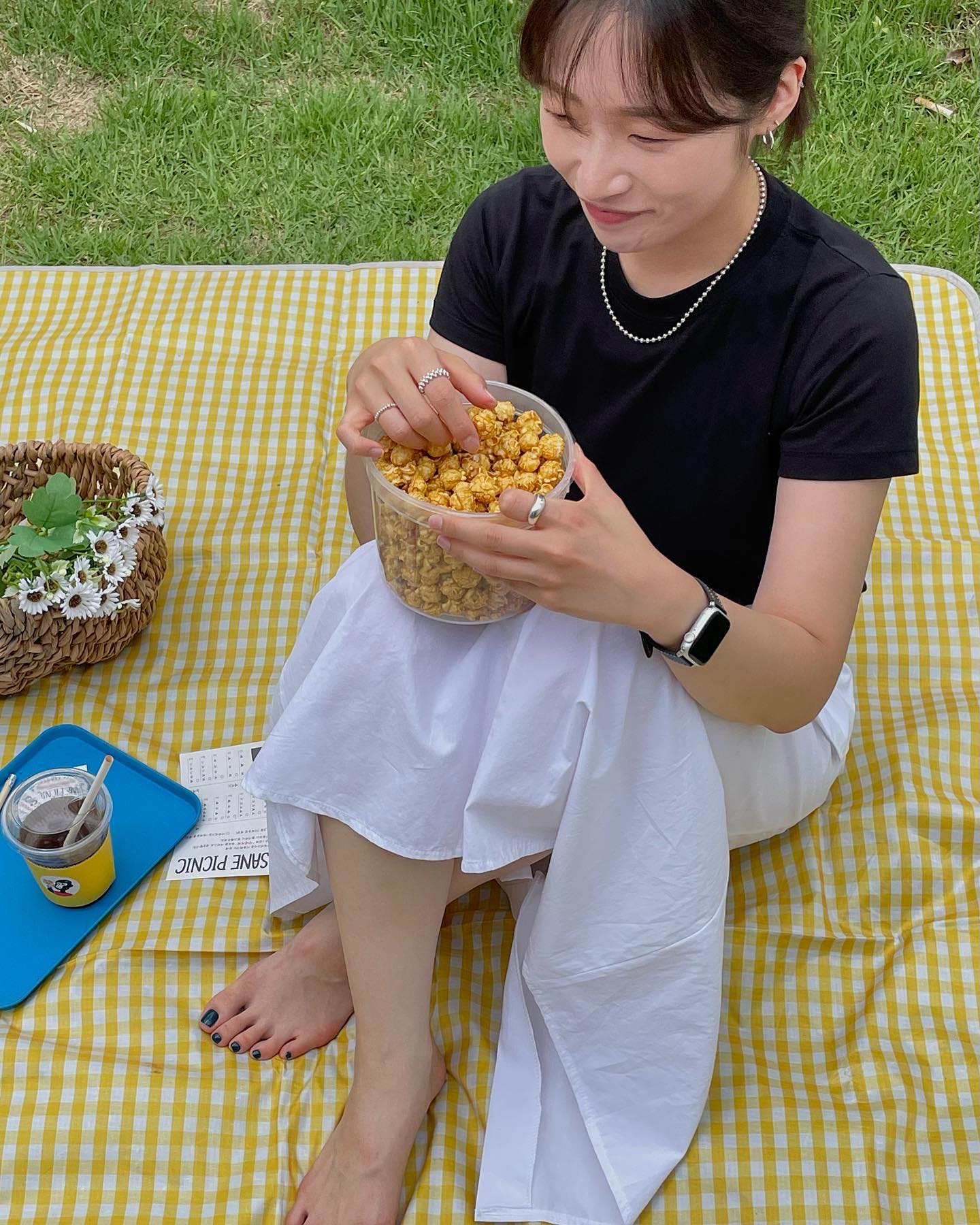 ⠀
요즘 날씨 동남아 아닌가요🌴
⠀
비가 쏟아졌다가,
해가 떴다가,
갑자기 흐려지고 이상하네요😭
⠀
그래도 시원하게 여름 보냅시다🍉