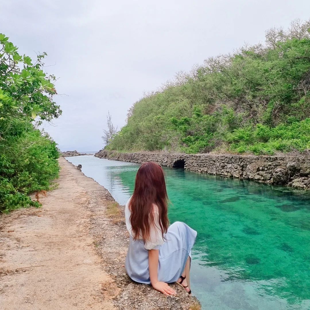 신혼여행 2일차🌴💙

나름 열심히 일정짜서 갔지만
시간까지 완벽하게 컨트롤 하긴 쉽진않았따
그래도 갈 곳은 다가서 만족스러운 2일차❕

에메랄드비치➡사랑의절벽➡스페인광장
➡피쉬아이➡T갤러리아 등등 순서는 뒤죽박죽이지만 신랑고생 덕에 하루만에 다가서 넘나 좋은 2일차였다!ㅎㅎ🤍