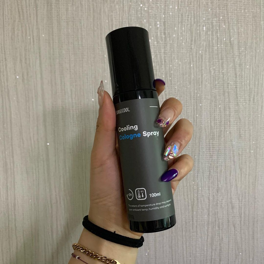 💉 on Instagram: “요즘처럼 더울때 너무나 필요한 쿨링 스프레이💙 뿌리자마자 -8도 쿨링되는 시원한 스프레이인데 휴대하기도 편하고 언제 어디서든 뿌리기 좋게 되어있을뿐더러 스포츠향
