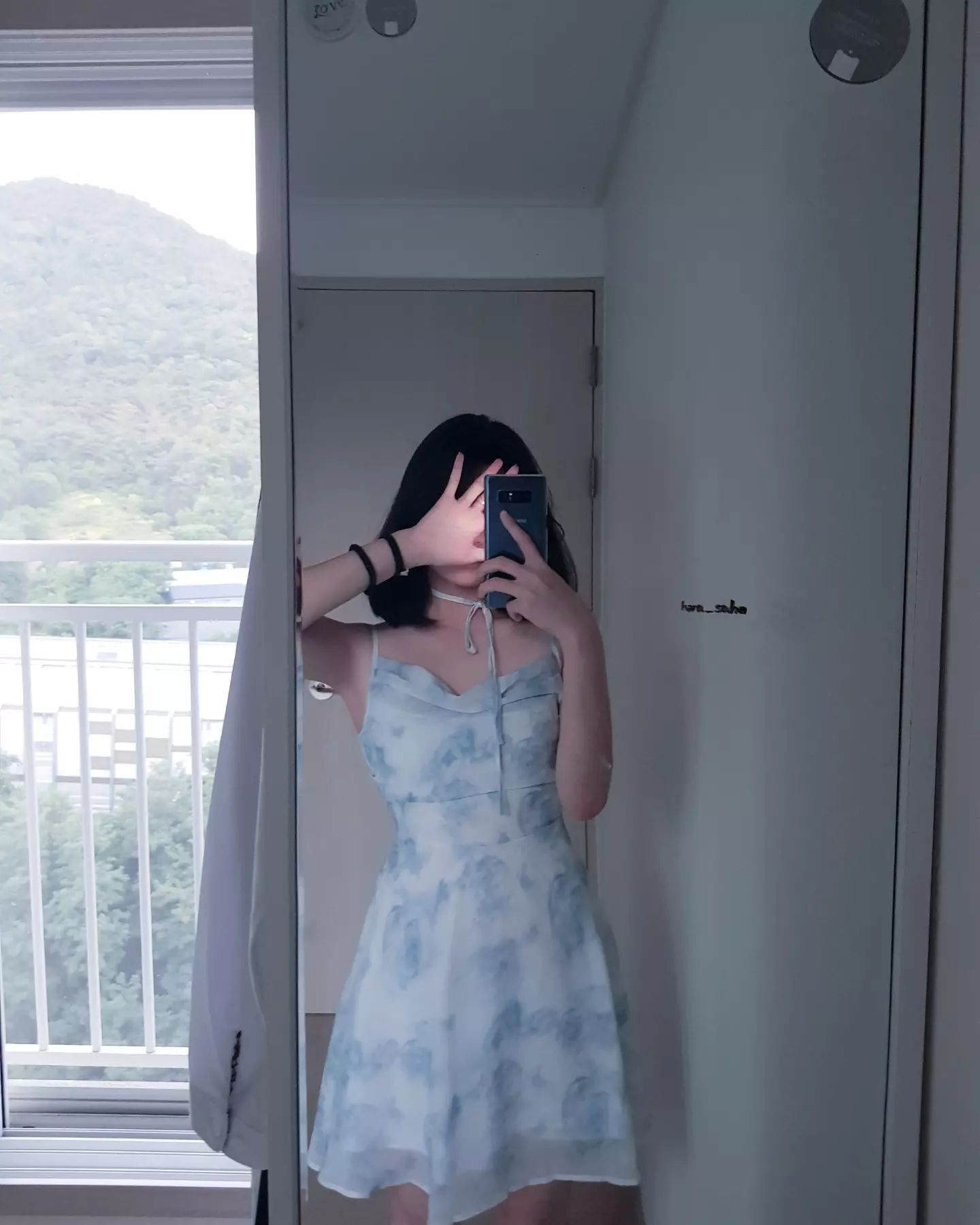 OOTD🦋
.
.
.
#ootd #여름코디 #여름원피스 #여름옷 #원피스