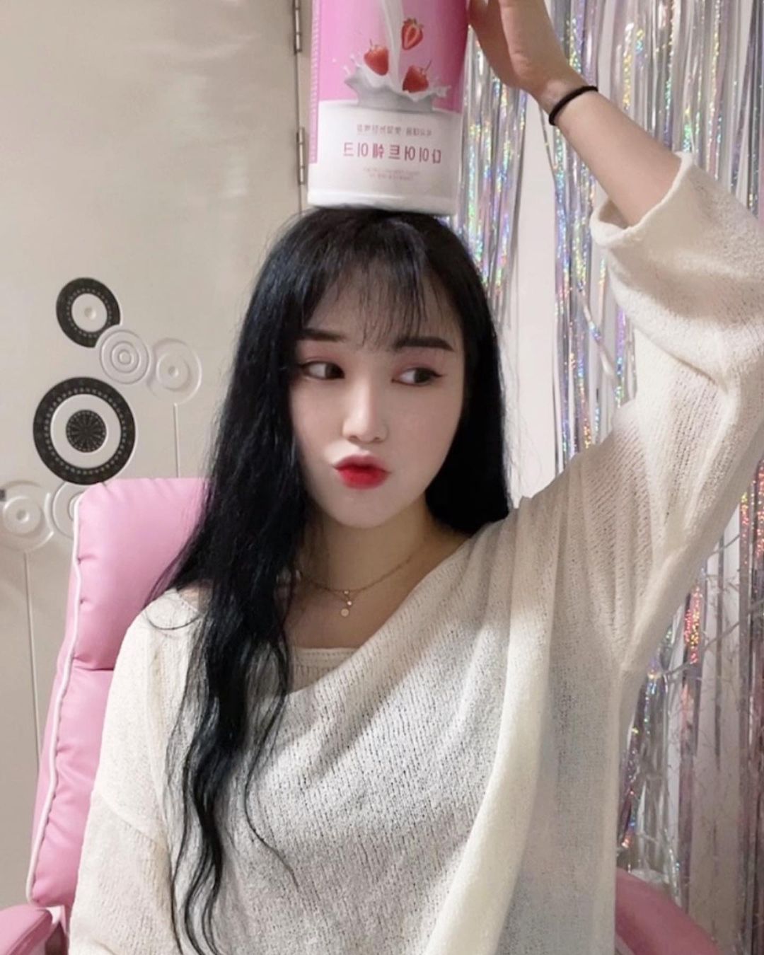 시연 on Instagram: “#단백질쉐이크 #협찬제품 . . . . . #광고#프로틴스토리#다이어트쉐이크#식사대용쉐이크#다이어트쉐이크추천#다이어트식사대용#식물성단백질파우더#식물성단백질쉐이크#