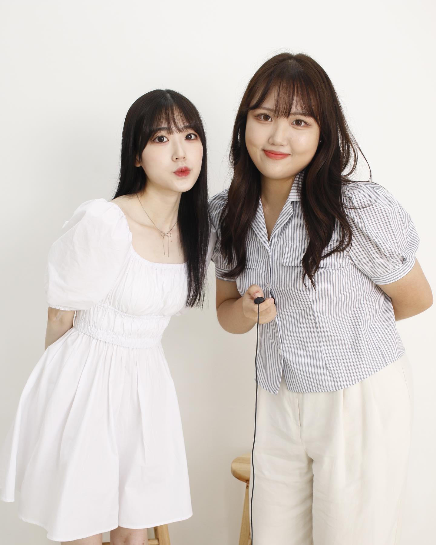  “#광고 @studio_immm 자연광 가득 깔끔하게 사진 찍기 넘 조코 ..♡ 셀프라 더 편하게 맘껏 찍고 와따 ! 작가님두 친절하게 도와주셔서 감사합니당 🫶🏻 #협찬 #성수동셀프사진관 #셀프사진관 #성수 #성수동 #성수셀프사진 #셀프사진”