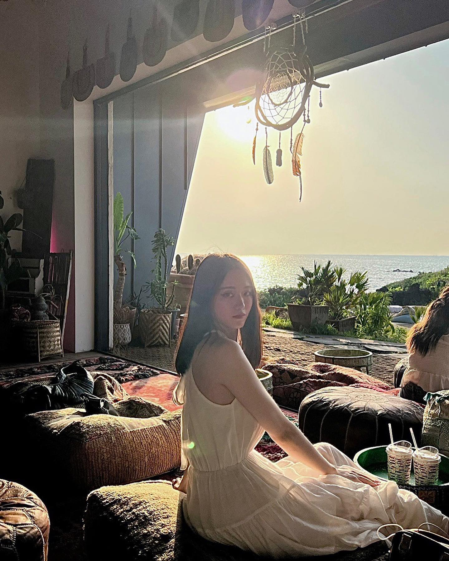 여긴 노을이 예뻐🌅
.
.
.
.
.
.
.
.
.

#좋아요반사 #좋반 #좋 #좋아요 #좋아요그램 #좋아요테러 #좋반테러 #좋테 #좋튀 #셀스타그램 #셀스타그램 #셀피 #먹스타그램 #여행 #여행스타그램 #제주 #제주도 #제주여행 #제주맛집 #제주카페 #맞팔 #맞팔해요 #맞팔환영 #맞좋아요 #맞팔선팔환영 #맞팔선팔 #데일리 #데일리룩 #여행에미치다 #바다 #오션뷰