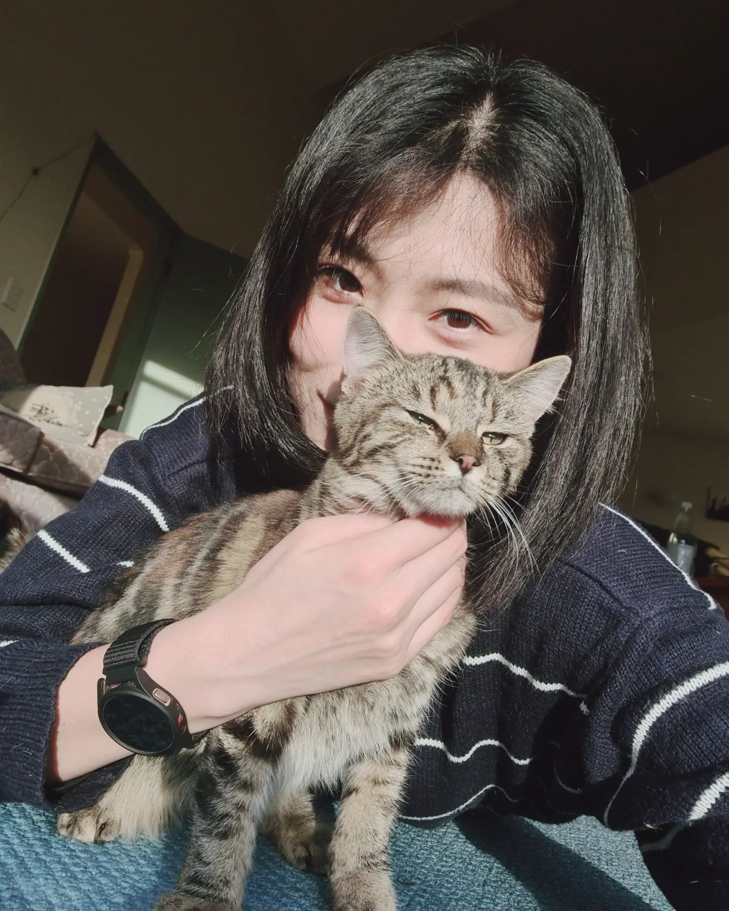근황 : 베이비시터 아니고 캣시터
옆집 방학이라 놀러간다고 애옹쓰 봐달래서
사심가득 채우며 캣시터 중😚
치치 없는 빈자리 아직도 허전하지만
아가들 덕에 조금이나마 힐링 중

낯가림 심한 스프라이트
문열어달라고 애옹애옹
골골송에 애교 가득ㅎㅎ

#catsitter#catsitting#애옹#애옹이#캣스타그램#고영희#태비#일상#뉴질랜드#오클랜드