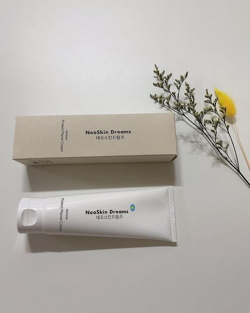 이슬 on Instagram: "#협찬 #제품제공 현서가 요즘 콧물이 계속 나와서 닦아주다보니 코주변에 로션을 발라도 금방 건조해져 피부가 빨개지고 뭐가 올라오더라구요 근데 #아토페이드 바르고나