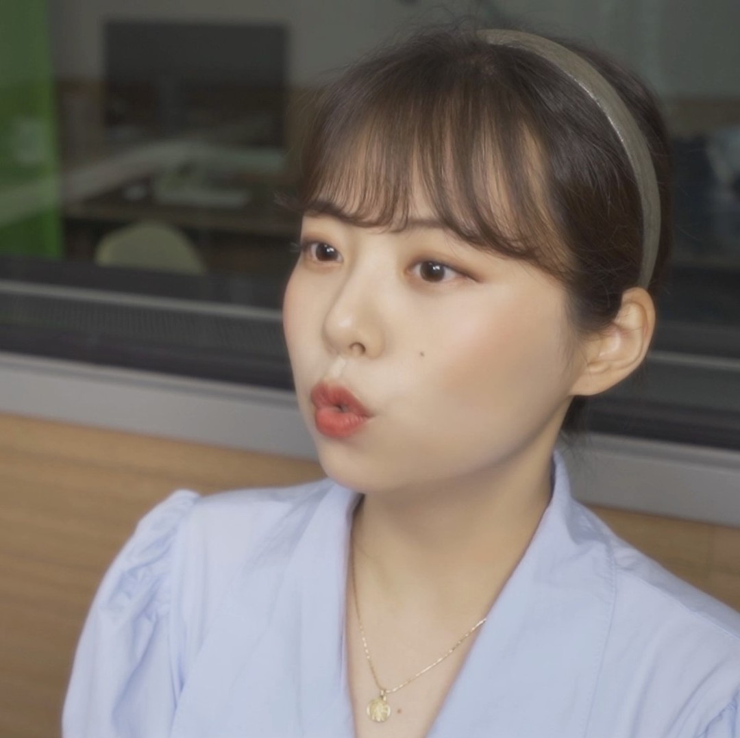 어색한, 카메라 앞의 나아 (👶🏻)
예쁘게 봐주라..!ت
.
.
.
.
.
#응애 #Rosee____o