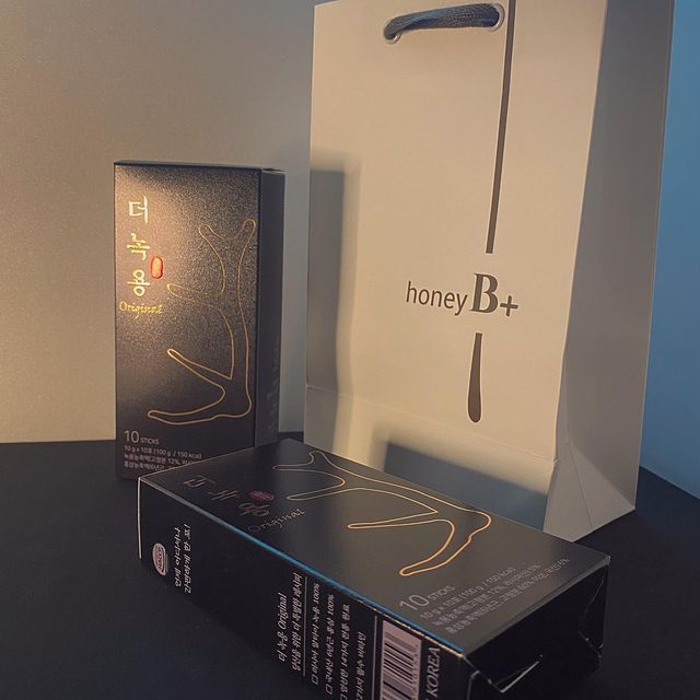 김종민 on Instagram: "#협찬 부쩍 피곤한 일이 많았는데 면역력과 기운을 되찾아줄 더녹용Original👍 요즘 아침마다 꼭챙겨 먹고 하루를 시작합니다! 매번 오전에는 피곤하고 몸에 기운이 없었