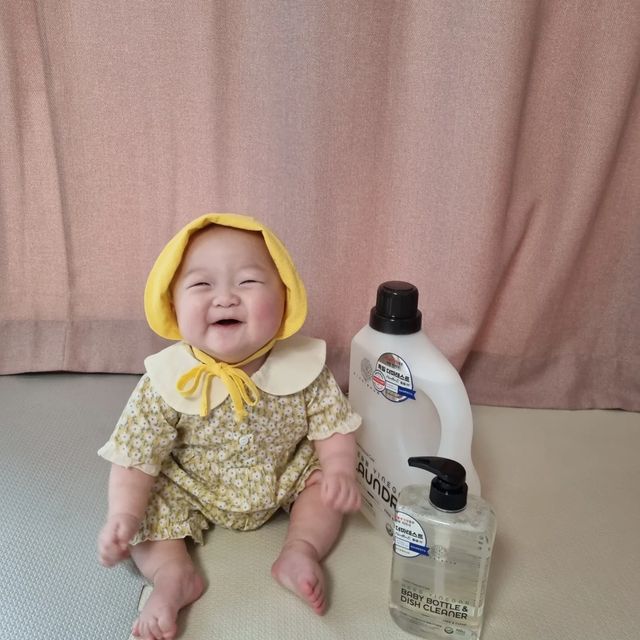 임은지 on Instagram: "#제품협찬 #아이너바움젖병세정제 제가 아는 지인이 몇일 전 젖병을 닦는데 고무장갑을 끼는지 물어보더라구요. 갑자기 지인 손가락에 습진이 생겨 아프다구요. 출산 후
