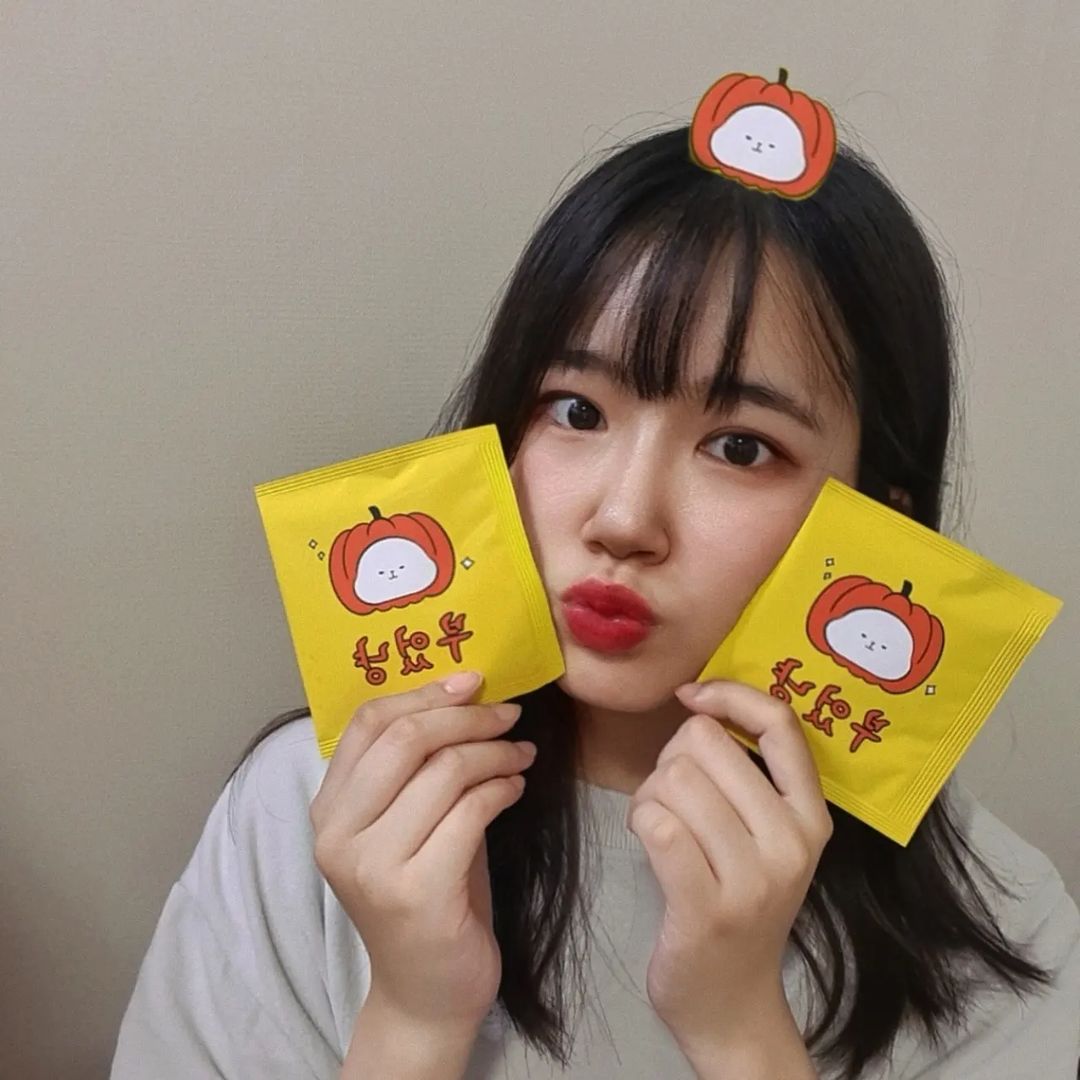 킹제히👑 on Instagram: “#협찬 🧡슈퍼마캣 부었냥🧡 ⠀ 오늘 소개해드릴 제품은 슈퍼마캣의 부었냥입니다! 슈퍼마켓의 부었냥은 올댓뮤즈에서 소유가 소개한 호박차 입니다:) ⠀ 부었냥은