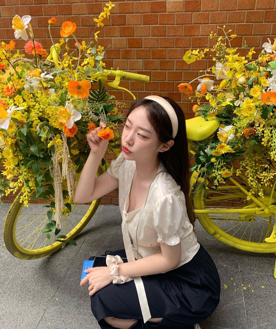 🐹매뇽🐹 on Instagram: “🌼귀여운 꽃 🦞귀여운 깐깐징연 💗귀여운 나 • 3 •…”