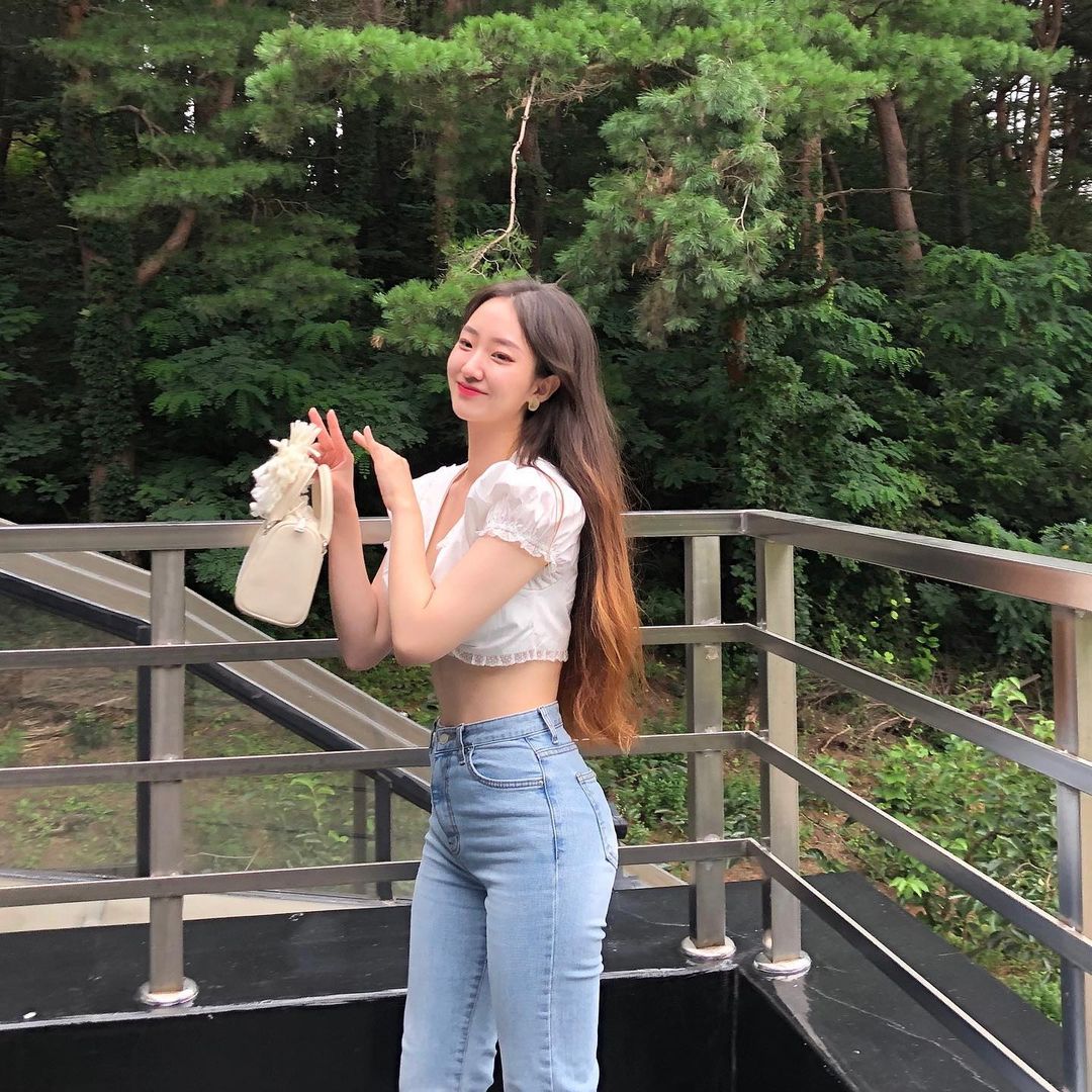 🐹매뇽🐹’s Instagram profile post: “개미는 🐜🐜~! 오늘도 🐜🐜~! • •…”