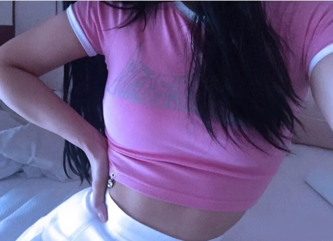 뚜핫ㅎㅎ
뚜기 23살
테니스스커트 xxs도 크던시절..

이때 몸까지는 아니더라도
얼추 비슷하게 따라가고 있는요즘ㅎㅎ!!!!

팔뚝관리 시작한지 딱 한달차인데
하기전과 후 차이가 어마어마하당ㅎㅎㅎ 
하길 잘햇다는..

벌써 저보고 하신분들만 3분인데
저보다 다들 효과가 더 커서 깜놀ㅋㅋㅋㅋ

---
주말이고 비도안오는데
세차나 하러 갈까유~??
이제 비 안오겟져???ㅠㅠㅠ