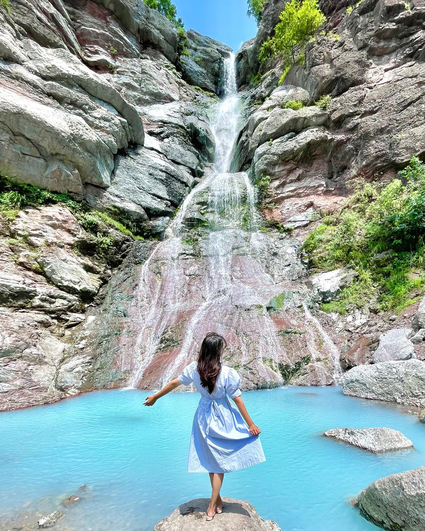 거짓말같던 물색깔💙 물색과 깔맞춤한 소라색원피스👗