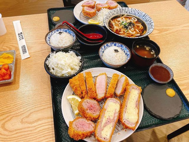 일상&탐방 기록🎶 on Instagram: "⠀⠀⠀⠀⠀⠀⠀⠀⠀⠀⠀⠀⠀⠀⠀⠀ ⠀⠀⠀⠀⠀⠀⠀⠀⠀⠀⠀⠀⠀⠀⠀⠀ 4월 1일 삼백돈 돈카츠 이수점 ⠀⠀⠀⠀⠀⠀⠀⠀⠀⠀⠀⠀⠀⠀⠀⠀ 삼백돈 돈카츠 &