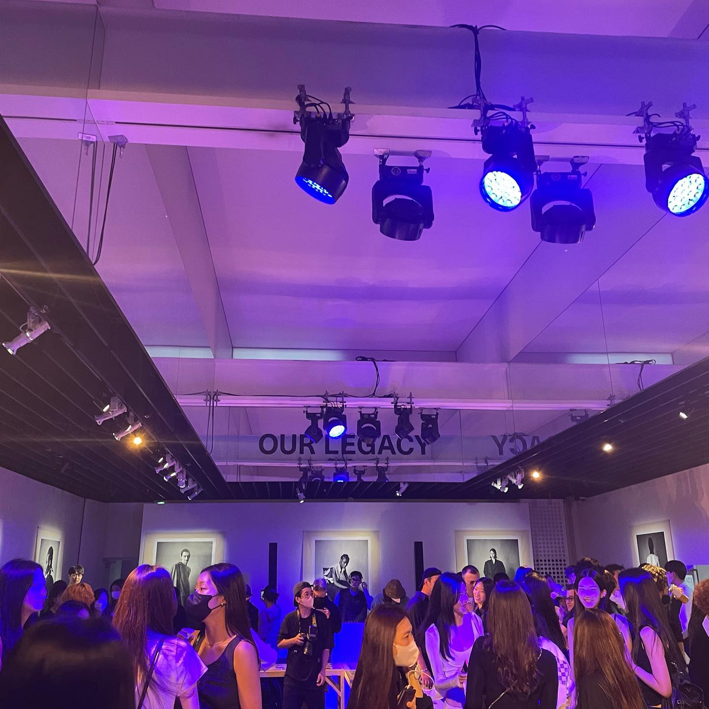 OUR LEGACY party✨
얼굴보기 힘든 친구들을 만날 수 있는 곳은 역시 파티파티 
워낙에나 좋아하는 브랜드지만 좀 더 가까이서 볼 수 있게되서 기쁘당🙏🏻

#ourlegacy #아워레가시