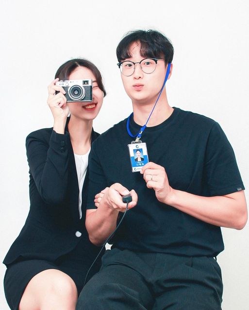羅每嬉 on Instagram: "⠀⠀⠀⠀⠀⠀⠀⠀⠀⠀⠀⠀⠀⠀⠀⠀ 21살에 만나 햇수로 5년이 지난 지금 이 순간까지 서로의 서툴고 부족한 부분을 채워주며 함께 성장한 우리 ⠀⠀⠀⠀⠀⠀⠀⠀⠀⠀⠀