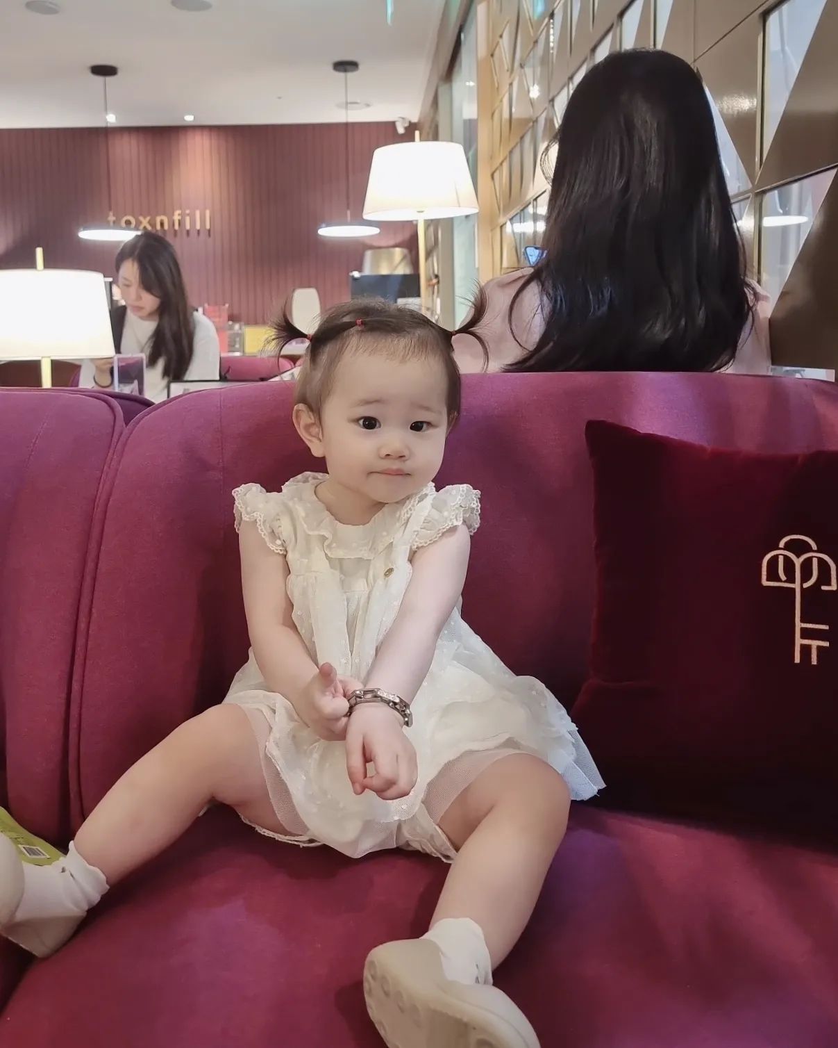 수아맘🤱 수아 447일차👼

#인스타베이비 #아기모델 #딸맘 #도치맘 #맘스타그램 #예쁜아기 #슈프림 #supreme #맘소통 #소띠맘소통 #소띠맘 #육아맞팔 #육아소통 #육아정보공유 #소띠육아소통 #육아일기 #육아소통맞팔#맞팔해요 #소통환영 #선팔맞팔 #좋반사 #댓반사 #ff