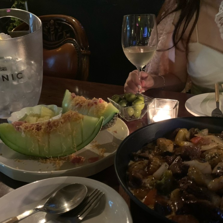 [서울역 만리단길 술집] '빈공간' 와인바, 분위기 있는 빈티지 와인바, 특별한 하루 뚝딱