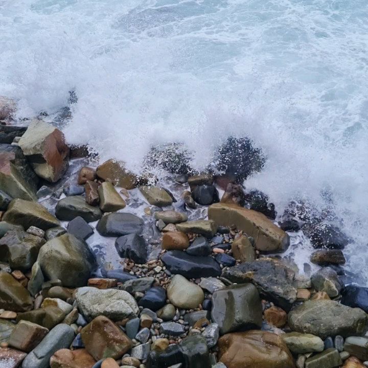 22.09.15.
짧았지만 행볶했던 강릉여행🌊

#강릉여행 #정동진 #바다부채길 #바다 #파도 #💕